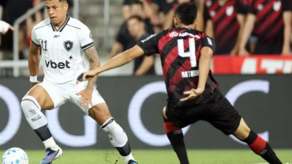 Danilo decide Botafogo x Athletico-PR hoje às 20h: onde assistir