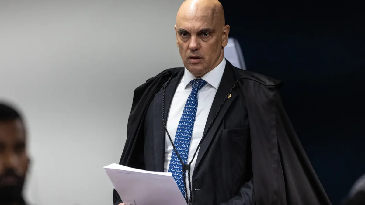 Alexandre de Moraes quebra sigilo e reacende debate do diploma