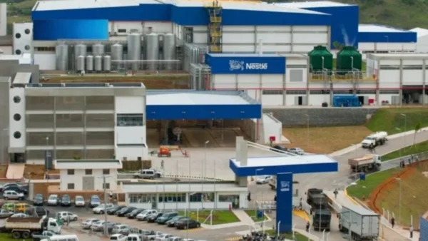 Nestlé corta 16 mil vagas no mundo e investe R$ 7 bi no Brasil
