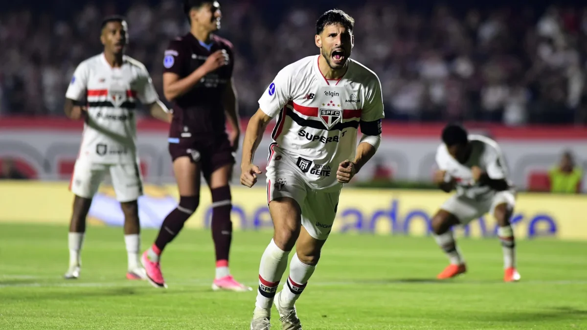 São Paulo reage, vence o Bolívar e avança na Sul-Americana