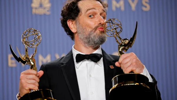 Emmy 2026: Widow's Bay domina com 11 prêmios e surpreende