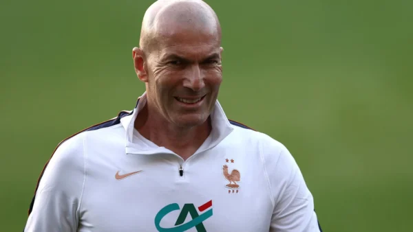 França x Turquia: Mbappé marca e preocupa com lesão na estreia