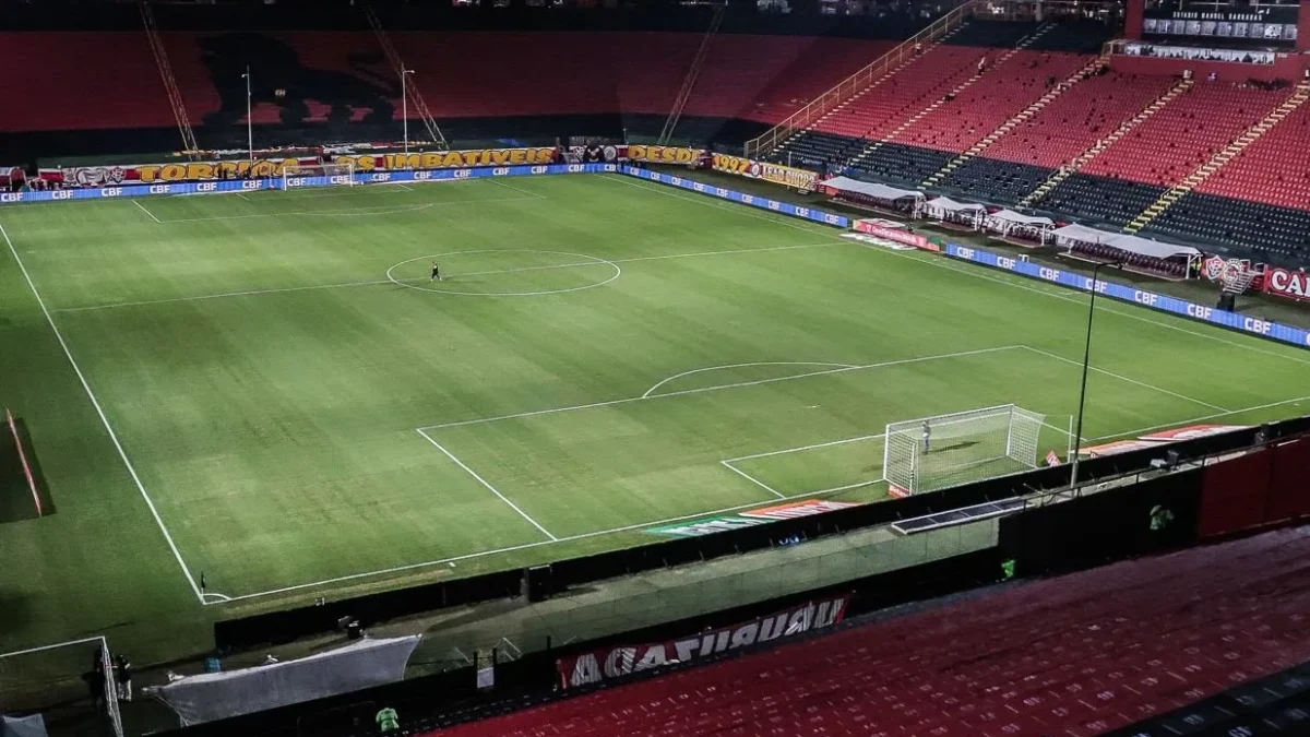 Vitória bate Grêmio no Barradão e respira no Brasileirão