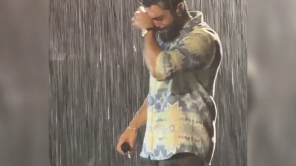 Henrique & Juliano: Henrique chora e emociona público em show