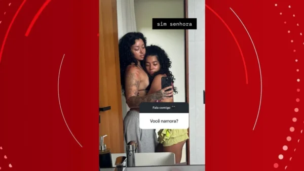Camilly Victória confirma namoro com Amber Marie após 1 ano