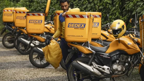 Correios greve hoje: paralisação nacional por plano de saúde