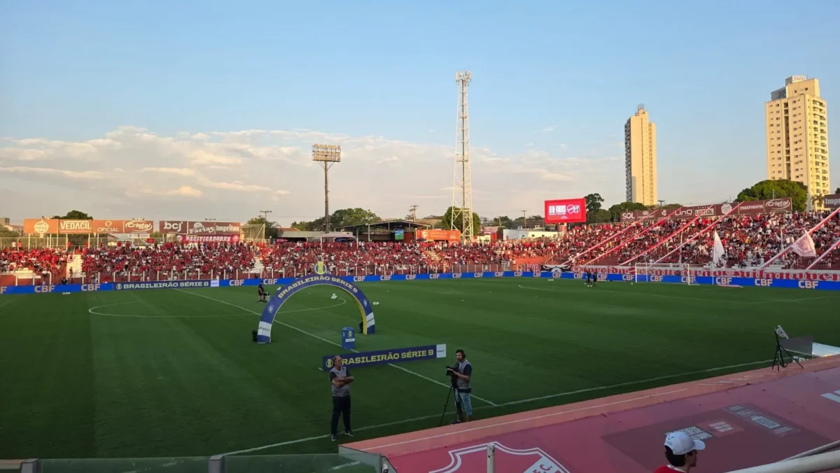 Vila Nova x Goiás hoje: quem vence avança na briga pelo acesso
