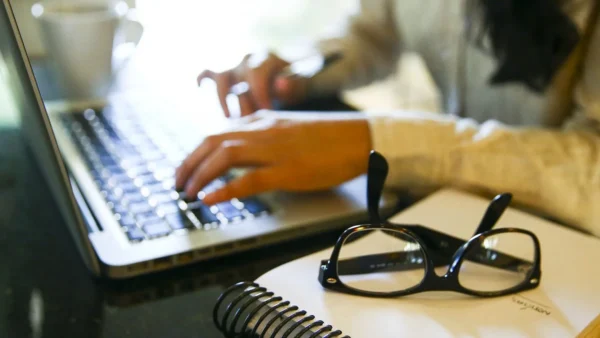 Curso gratuito de IA para professores começa em 14 de outubro