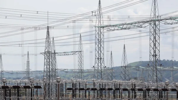 Leilão de transmissão da Aneel garante R$ 8,87 bi em obras