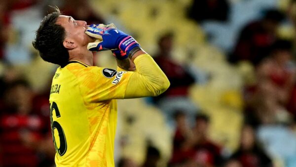 Muslera defende 3 pênaltis e elimina Flamengo no Maracanã hoje