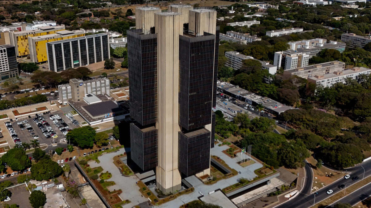BC cria bloqueio de oferta de crédito e regra para Pix