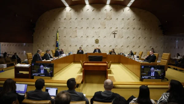 STF tira ISS da base do PIS/Cofins e trava disputa por restituição