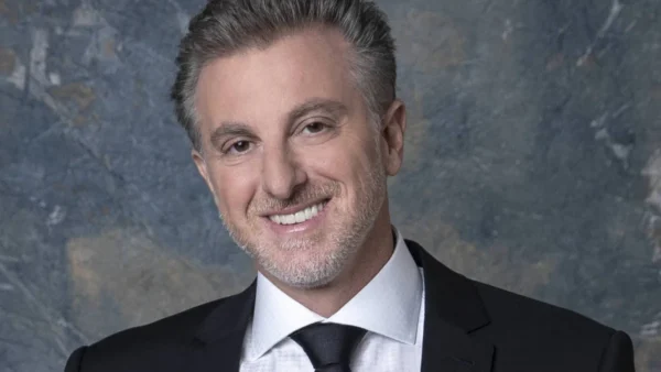 Patrocinador renova com Luciano Huck hoje e garante Domingão 2027