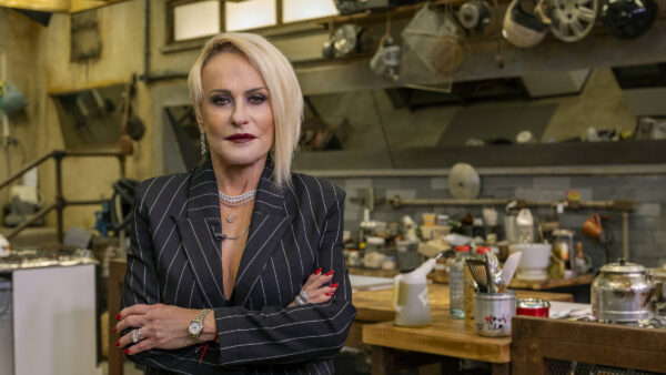 Ana Maria Braga jovem revela aborto e defende escolha da mulher