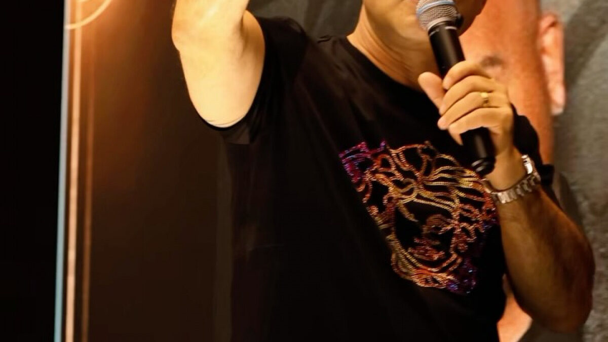 Renner faz show solo em 5/12 para homenagear Rick em Araçatuba