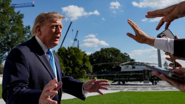 Trump quer trocar ‘inteligência artificial’ por ‘superinteligência’