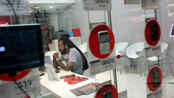 Crédito em choque: Inepar, construção e Desktop expõem extremos