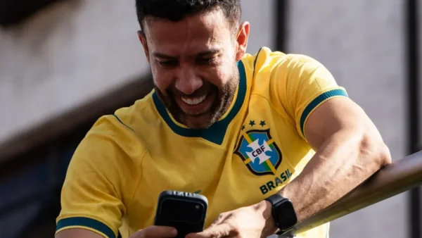 Google bloqueia resposta de IA sobre Bolsonaro e Lula hoje
