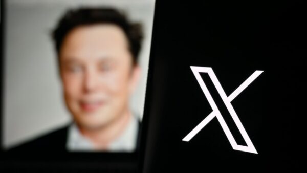 X remove 13.000 contas ligadas a interferência estrangeira