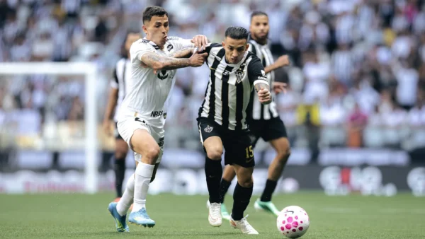 Atlético-MG vence Santos e acaba com invencibilidade de 8 jogos