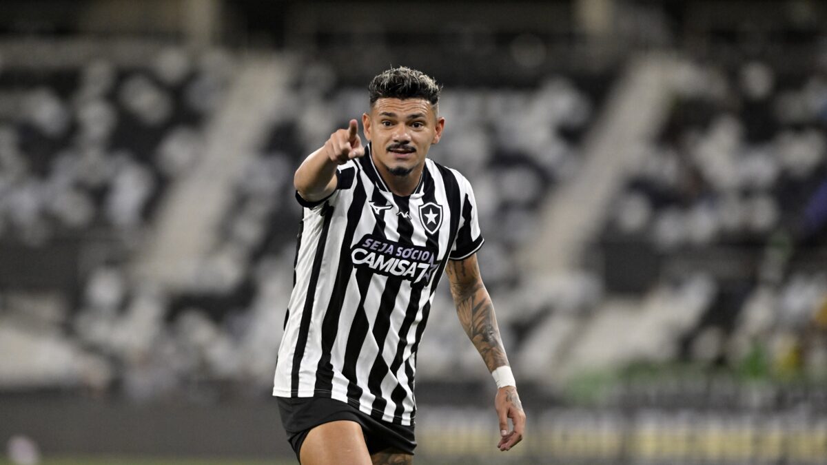 Tiquinho encerra jejum e garante 1º triunfo de Tite no Botafogo