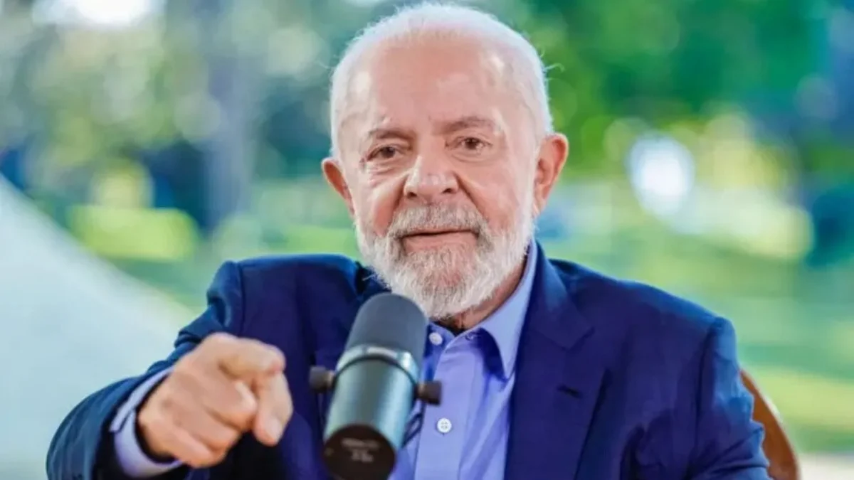 Lula pede abertura dos sigilos e desafia Flávio Bolsonaro hoje