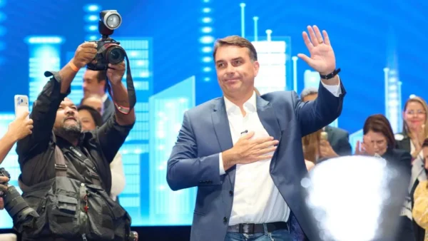 Dívida pública Brasil 2026 chega a 83% do PIB e ameaça eleição
