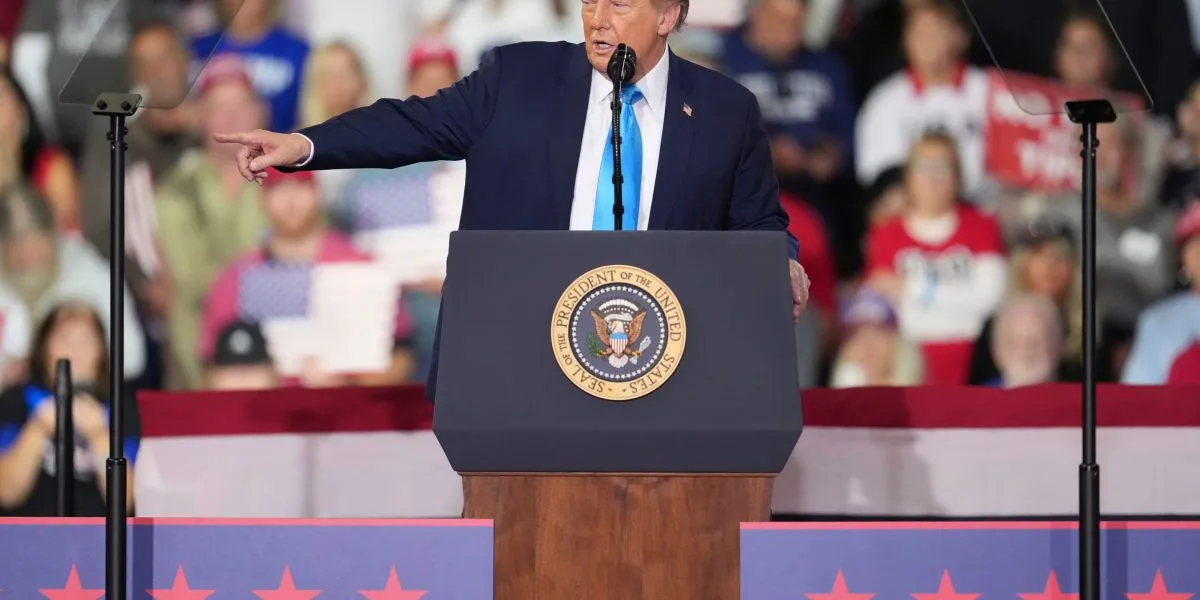 Trump promete US$ 5 mil por adulto se Congresso virar republicano
