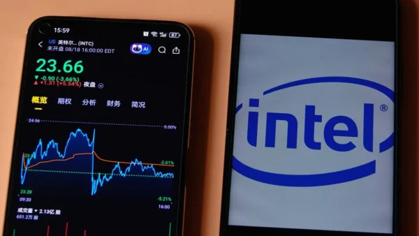 Intel despenca 30% em NY após projeção de receita 9% abaixo