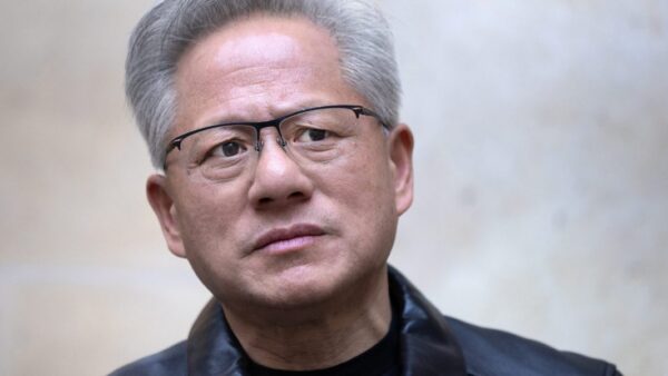 CEO da Nvidia critica tolerância a incidentes de IA