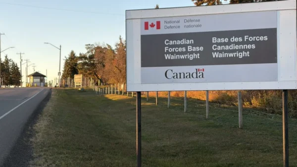 Incêndio em base militar no Canadá mata 4 e fere 20 em treino