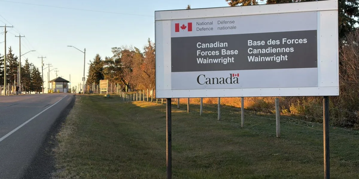 Incêndio em base militar no Canadá mata 4 e fere 20 em treino