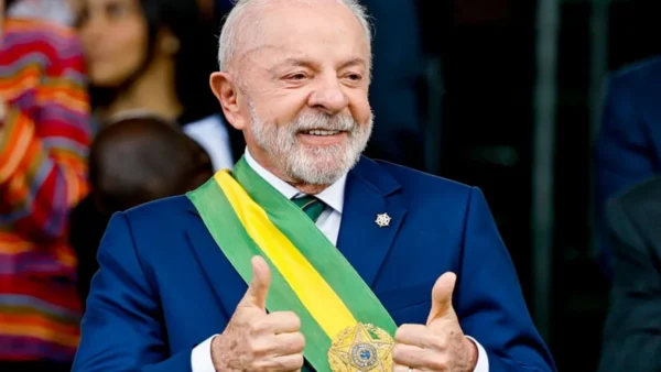Lula vira eleição e garante quarto mandato com vitória histórica