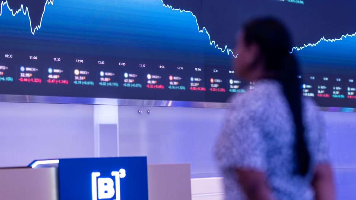 Ibovespa queda na semana: avanço de 0,54% não reverte perdas