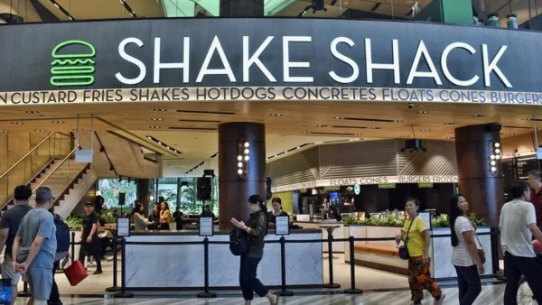 Shake Shack Brasil estreia em 2027 com 40 lojas até 2036