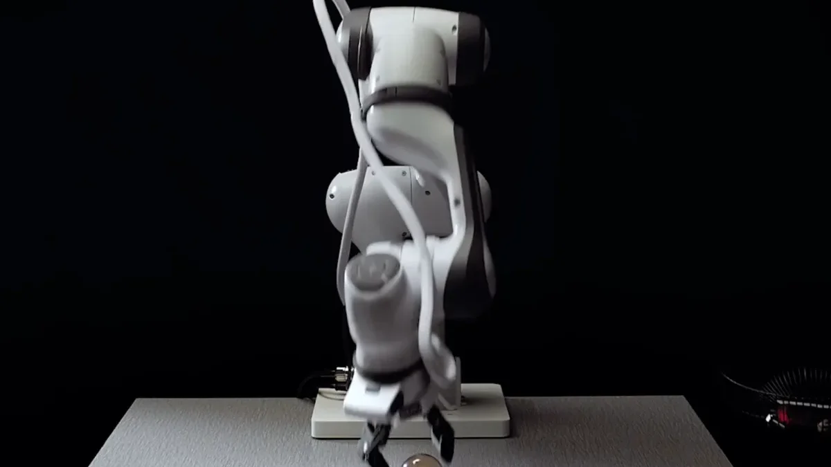 Eka Robotics levanta US$150 mi e lança robô que supera humanos