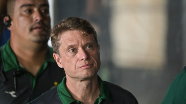 Coritiba demite Fernando Seabra após 7 jogos sem vitória