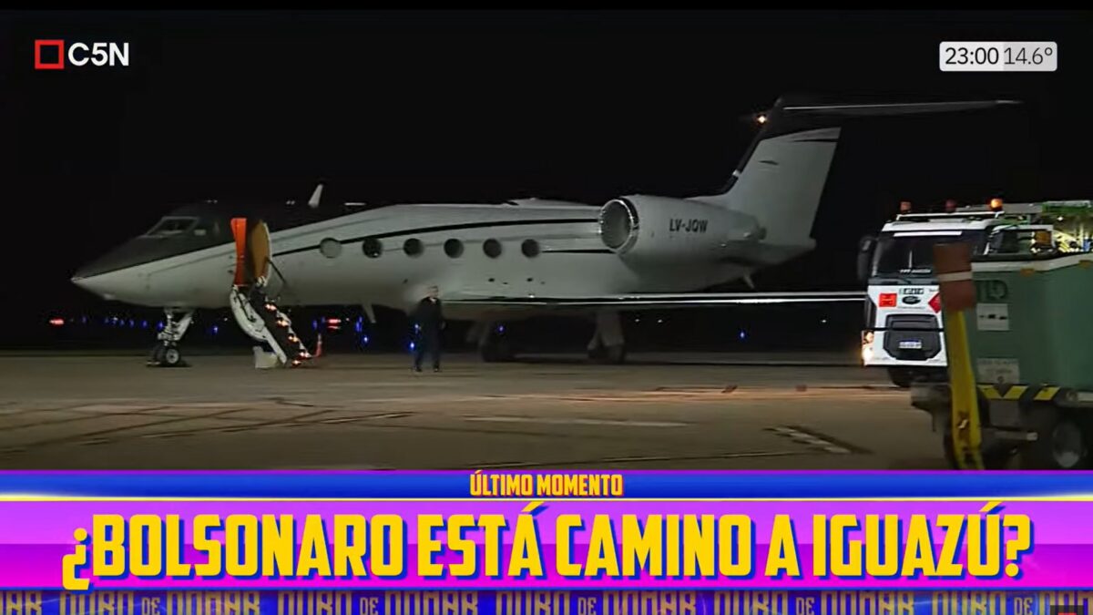 Flávio Bolsonaro foge do Brasil por fronteira e vai a Miami hoje