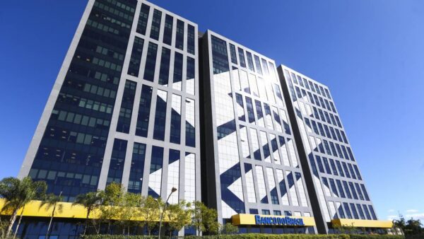Banco Master tenta R$ 2 bi da Previ e preocupa fundos de pensão