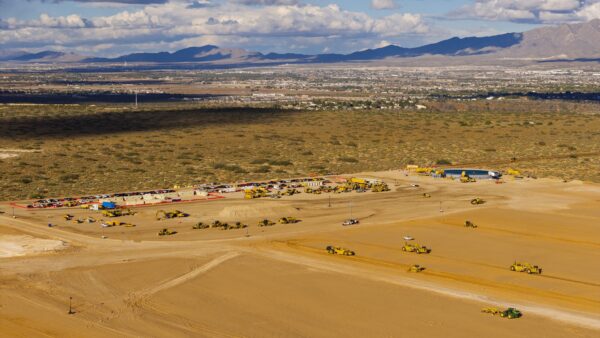 Queda da IA derruba data centers e ameaça bilhões em dívidas