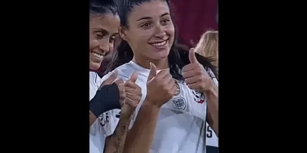 Corinthians goleia Caracas por 7 a 0 e avança na Libertadores