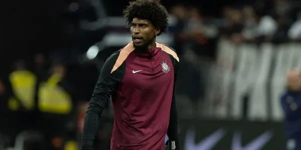 Hugo Souza admite medo de queda e evita cravar futuro no Corinthians