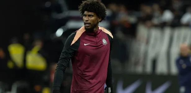 Hugo Souza admite medo de queda e evita cravar futuro no Corinthians