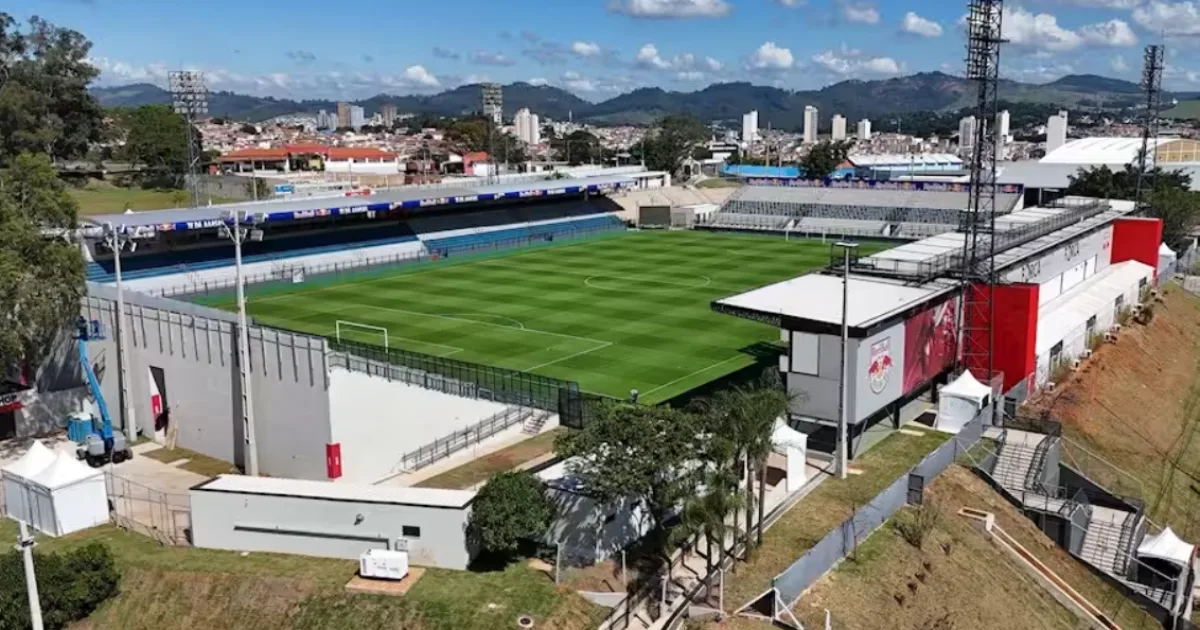 Bragantino x Chapecoense hoje 19h30: escalações e onde assistir