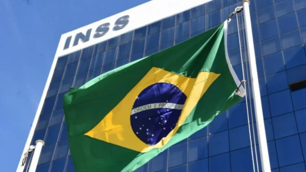 INSS barra extra de 25% para beneficiário BPC e esclarece boato