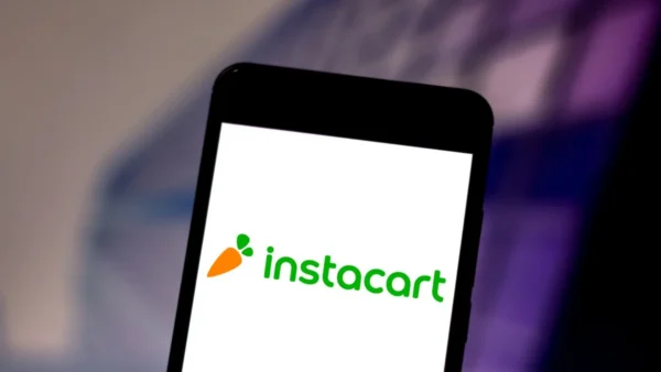 Instacart avalia venda a DoorDash após Uber sair da disputa