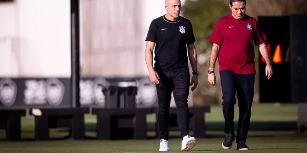 Corinthians amplia funções de Julio Cesar após saída de Paz