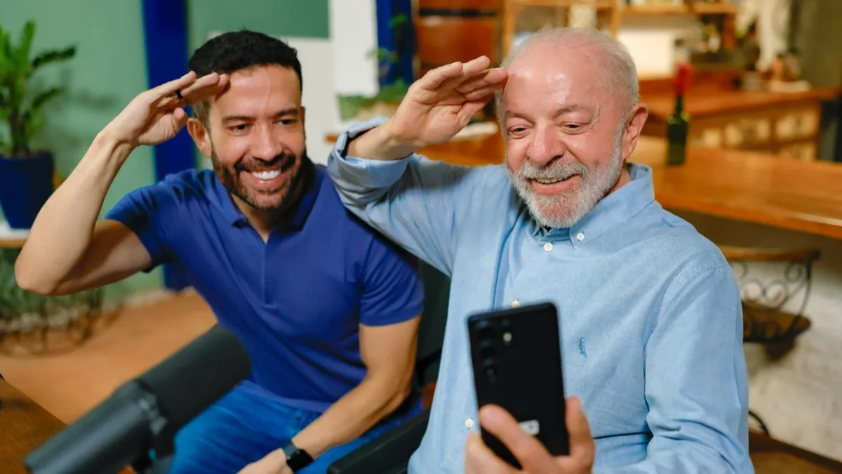 Exército do Lula supera 10 milhões no WhatsApp antes do 2º turno