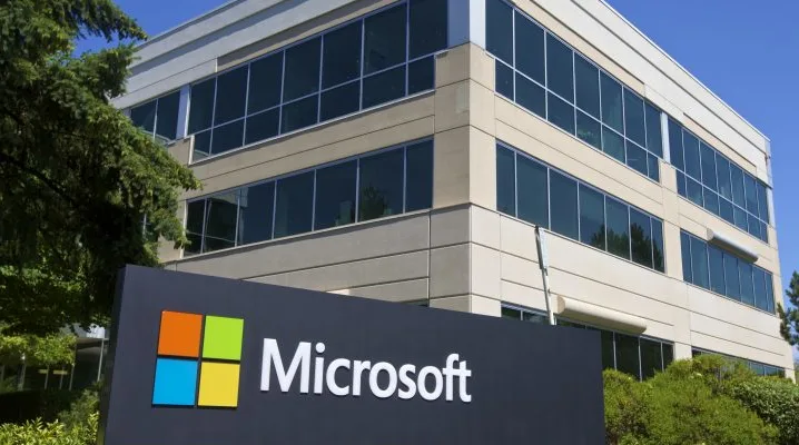 Microsoft revela modelo MAI-Base-2 com 2 trilhões de parâmetros