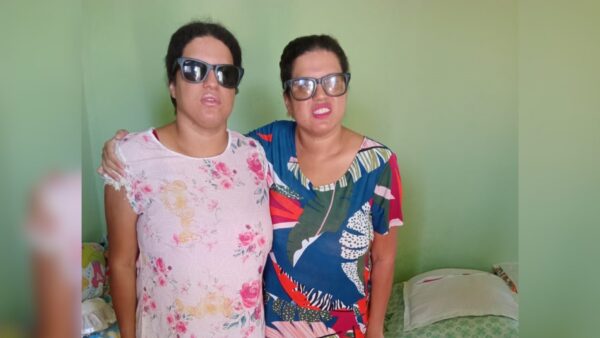 Óculos com IA em MG dão autonomia a 16 deficientes visuais